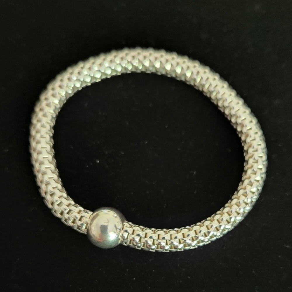 SOLD Silpada Sterling Chic Stretch Bracelet B2788